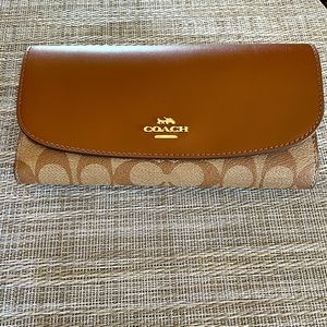 Coach Signature Checkbook Wallet F57319